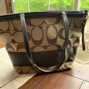 Coach Signature Tote